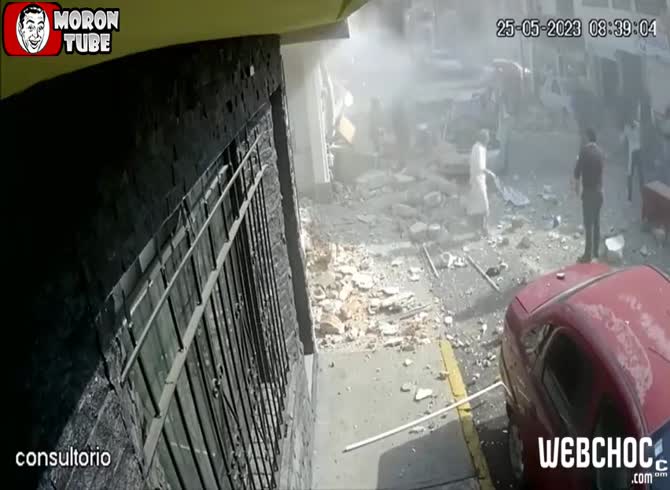 Video :A piece of wood punctured the flesh (public informed)